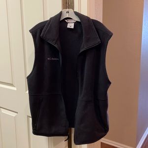 Men’s Columbia fleece vest lightweight. Good shape